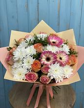 Букет цветов из:  Розы, Герберы и Хризантемы в Хелюле