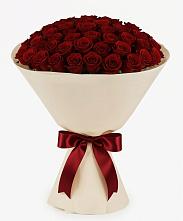 Букет 101 Бордовая роза Блэк Бакарра в Хелюле