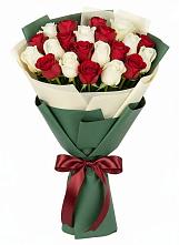 Букет Микс из красных и белых роз #REPLACE_PRED# Хелюле