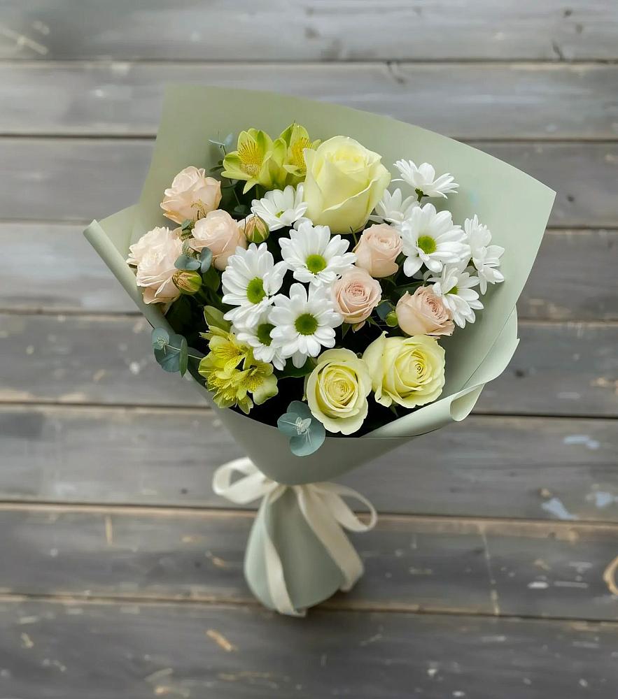 Букет цветов из: Альстромерии, Розы и Хризантемы в Хелюле