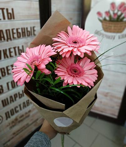 Букет цветов из: Герберы в Хелюле