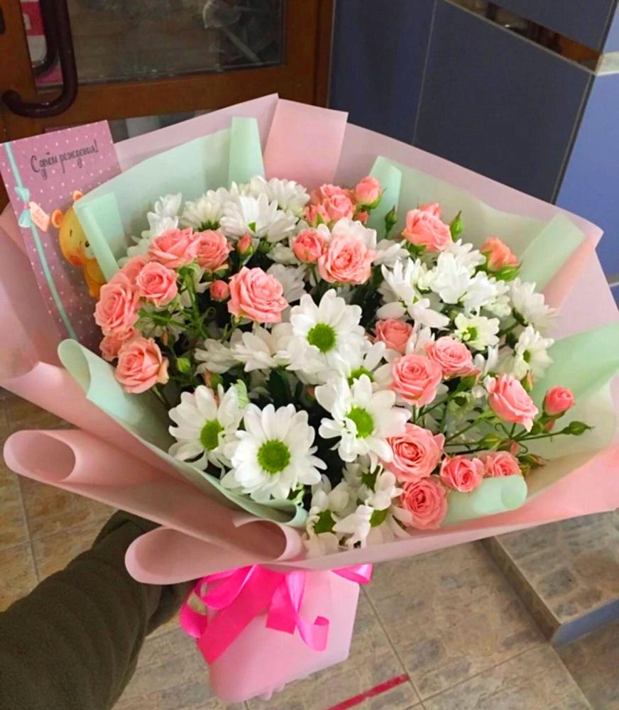 Букет цветов из: Розы и Хризантемы в Хелюле