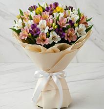 Букет цветов из:  Альстромерии в Хелюле