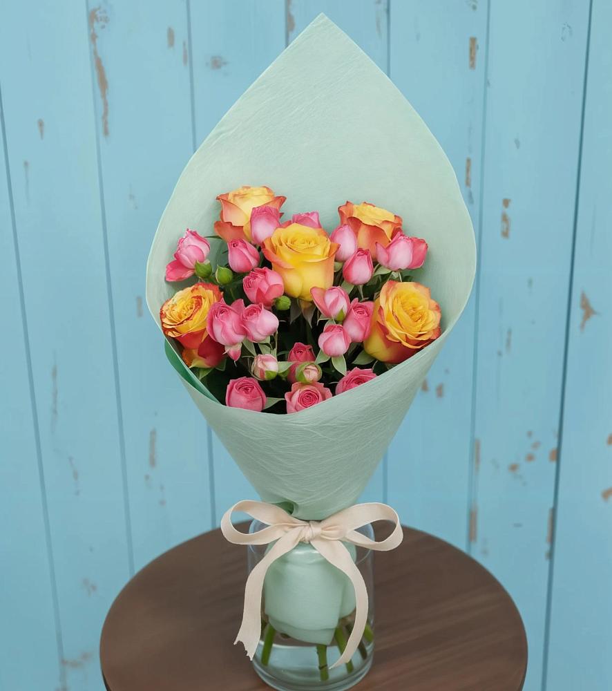 Букет цветов из: Розы в Хелюле