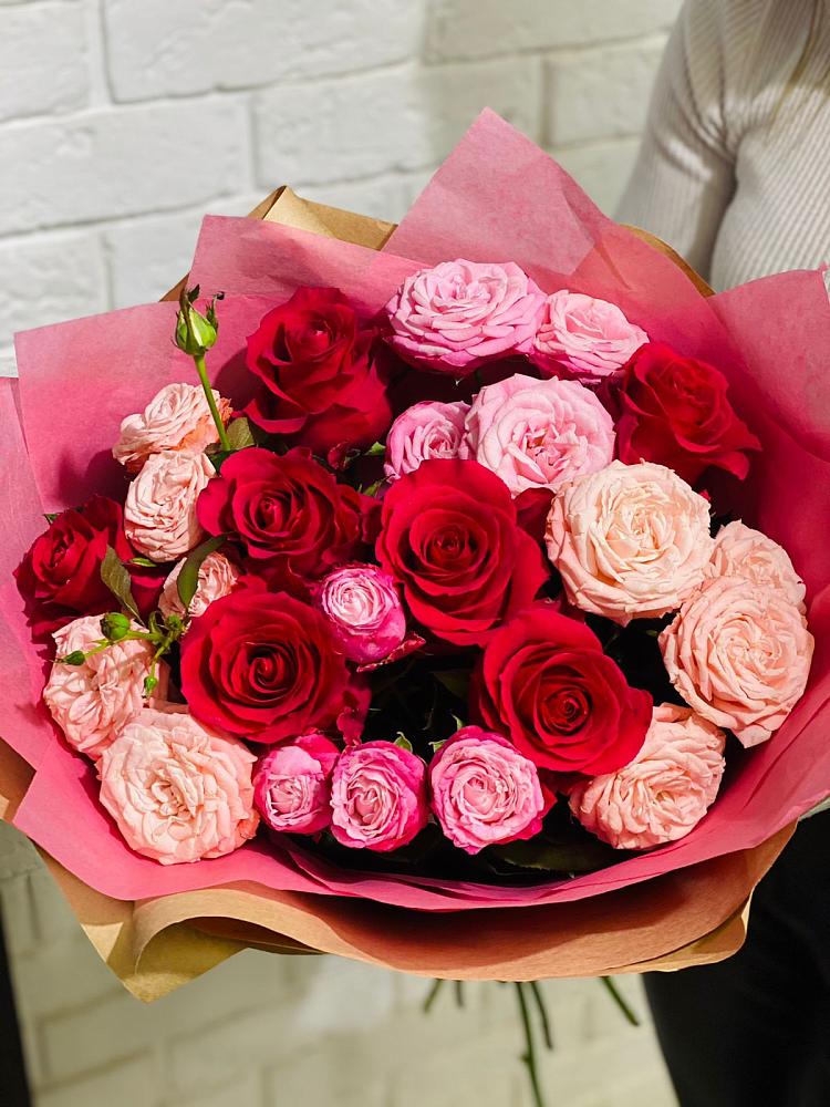 Букет цветов из: Розы в Хелюле