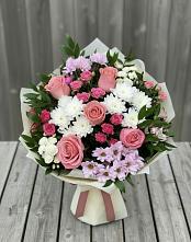 Букет цветов из:  Альстромерии, Гвоздики, Розы и Хризантемы #REPLACE_PRED# Хелюле