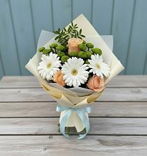 Букет цветов из:  Герберы, Розы и Хризантемы в Хелюле