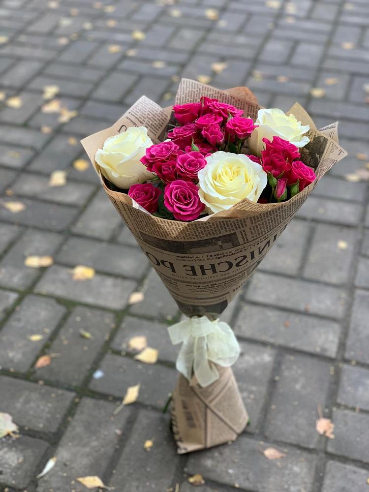 Букет цветов из: Розы в Хелюле