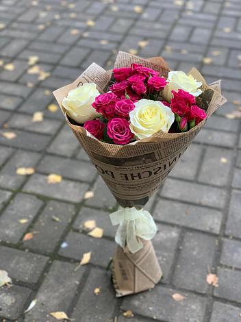 Букет цветов из: Розы в Хелюле