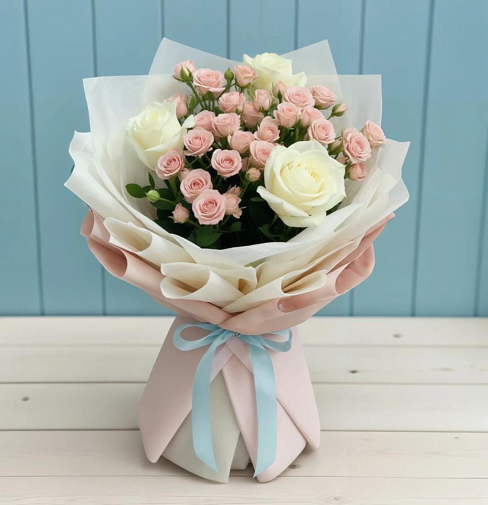 Букет цветов из: Розы в Хелюле