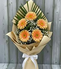 Букет цветов из:  Герберы в Хелюле