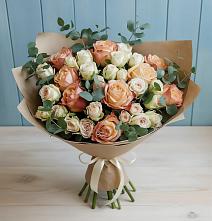 Букет цветов из:  Альстромерии и Розы #REPLACE_PRED# Хелюле