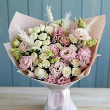 Букет цветов из:  Альстромерии и Розы в Хелюле